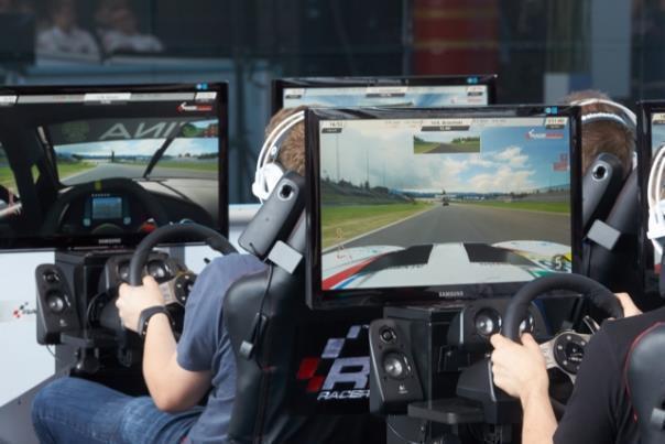 Virtuality meets reality. Quelle: ADAC